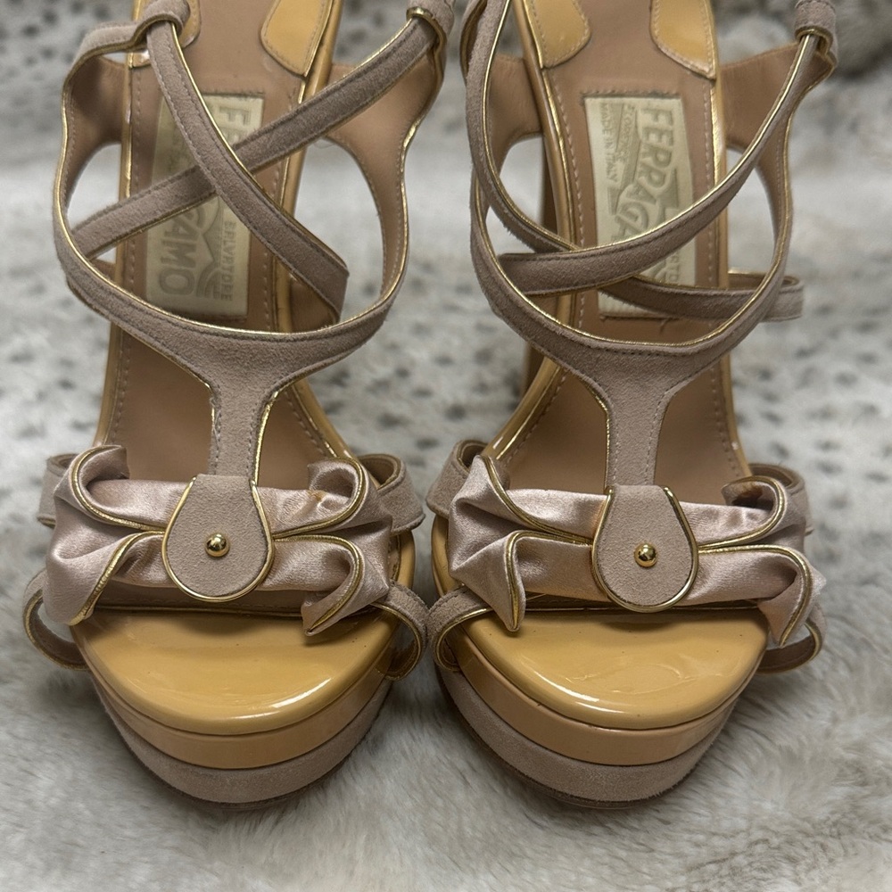 Salvatore Ferragamo Nude & Blush Suede Bow Platform Heels | Italy - Picture 11 of 14